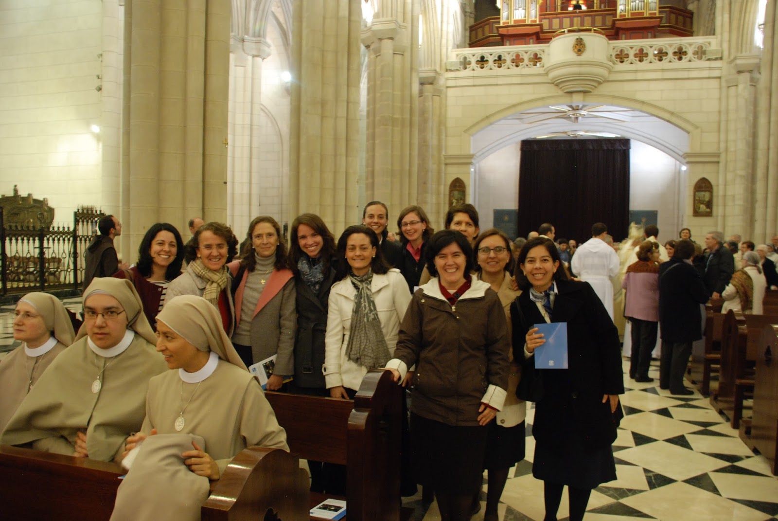 El arzobispo de Madrid preside hoy una Eucaristía en la catedral de la Almudena en la Jornada de la Vida Consagrada