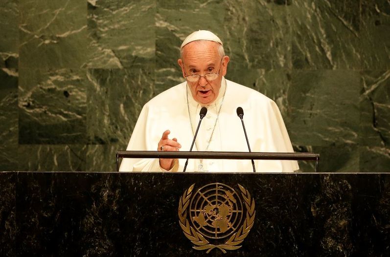 El Papa Francisco pide a la ONU acabar con las armas nucleares y construir la paz