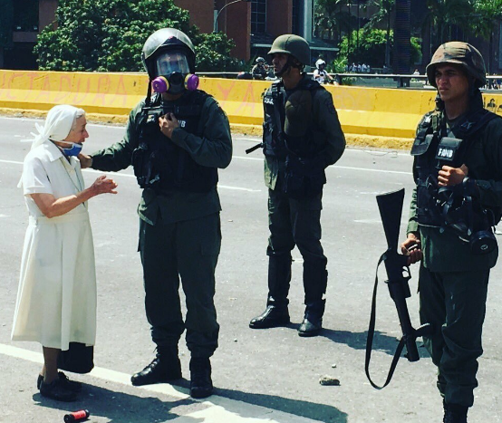 La historia real de Sor Esperanza, la valiente religiosa que conmueve Venezuela