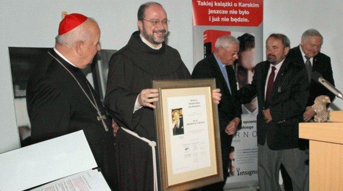 Premian a un sacerdote de Siria por devolverle la esperanza a su pueblo