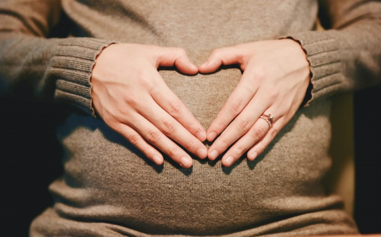 La Iglesia en Chile redoblará esfuerzos por las embarazadas tras la aprobación del aborto