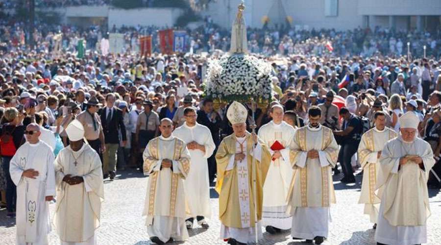 Fátima alienta a resistir el violento ataque contra la familia, afirma Cardenal