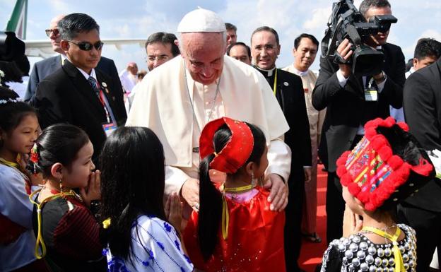 El Papa a líderes religiosos en Birmania: Construyamos la paz y la unidad en la diferencia