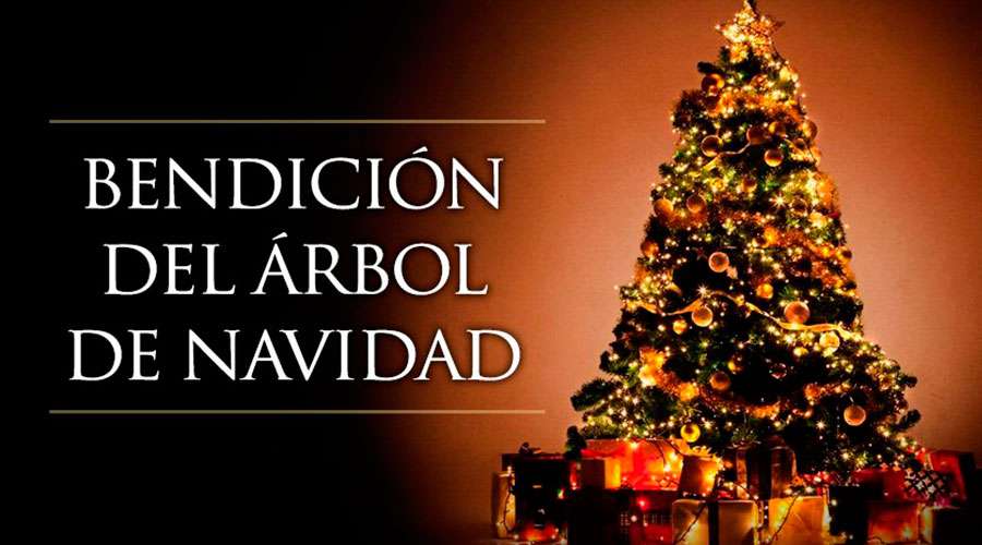 Rito de bendición del árbol de Navidad en familia