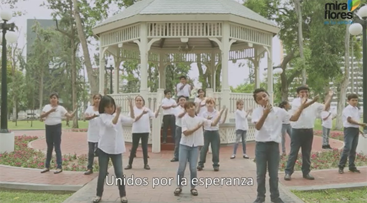 El Papa en Perú: Niños interpretan con lenguaje de señas himno en su honor