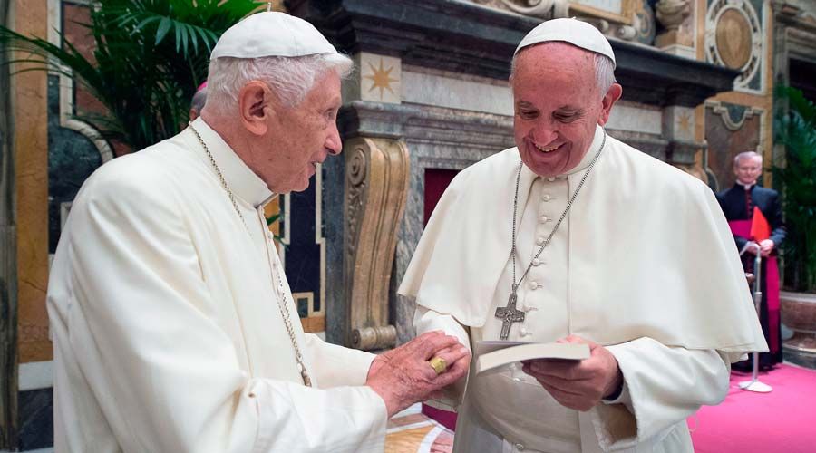 Vaticano publica carta completa de Benedicto XVI sobre “La teología de Francisco”