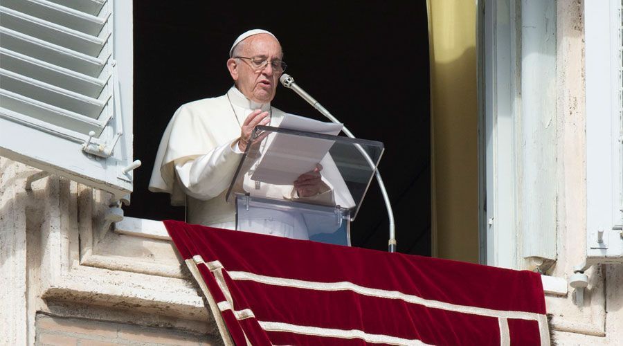 El Papa pide evitar la ostentación religiosa y anima a los cristianos a ser humildes