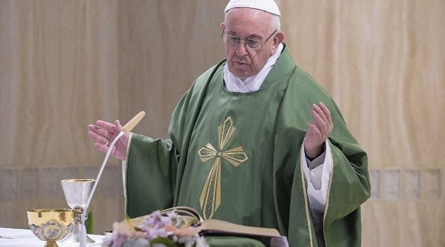 El Papa invita a los cristianos a no bajar la guardia frente a los fariseos de hoy