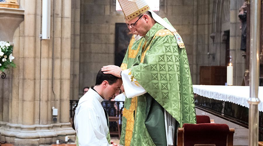 Descubrió su vocación tras pregunta de amigo agnóstico. Ahora es sacerdote