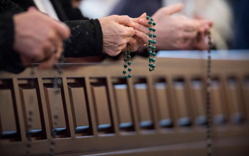 Católicos de los EE.UU: Recitarán el rosario por el país