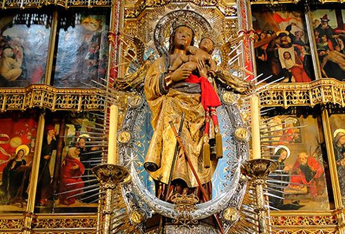 Advocaciones marianas: Virgen de la Almudena