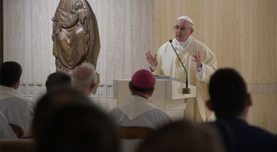 PapaFranciscoMisaSantaMarta_VaticanMedia_26112018