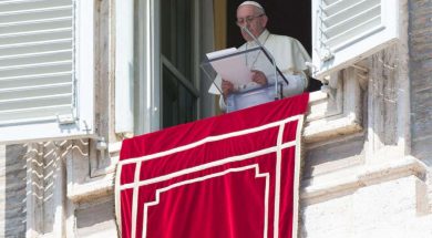 PapaFranciscoAngelus_VaticanMedia_17022019