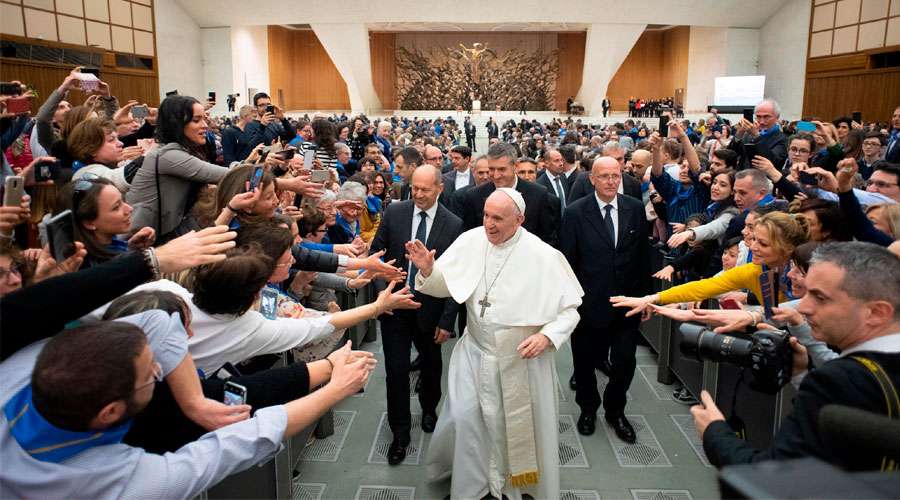 Cuando el hombre se siente solo experimenta el infierno, afirma el Papa