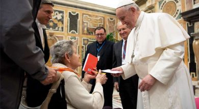 PapaFranciscoAudienciaProfesionalesSanitarios_VaticanMedia_17052019