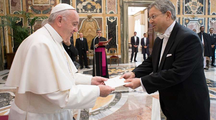 Papa Francisco afirma que a pesar de las guerras “la paz siempre es posible”