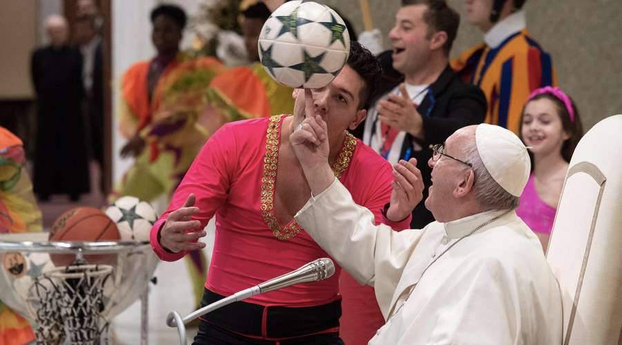 Valores del deporte son una preparación preciosa para la vida, dice el Papa