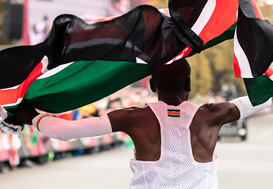 Conozca la fe católica del maratonista africano que acaba de batir record mundial