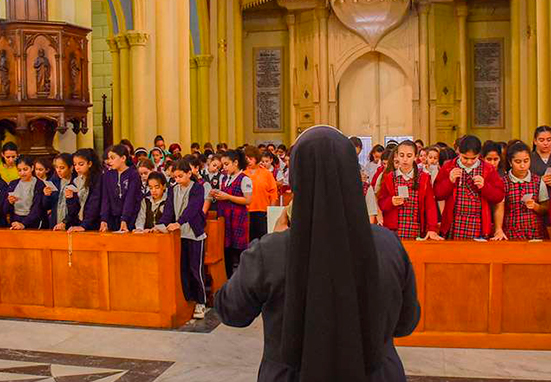 Cientos de niños de Jerusalén rezan el Rosario por la unidad y paz en el mundo