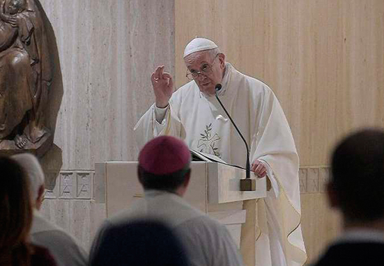 Papa Francisco: La Palabra de Dios siempre nos lleva hacia adelante