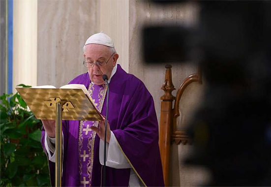 Papa Francisco: “Honrar a la Virgen consiste en reconocer que es mi madre”