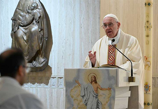 Frente a la estéril paz del mundo, el Papa celebra la plenitud de la paz del Señor