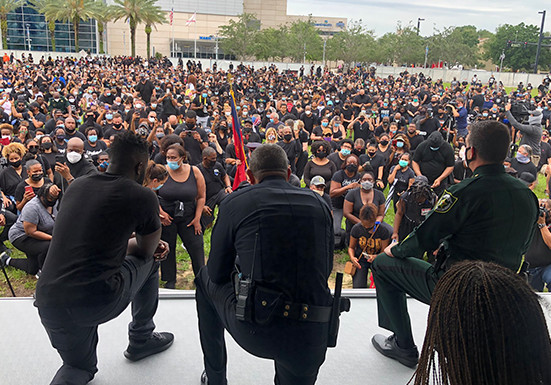 Católicos de Florida se unen a líderes cristianos en caminata pacífica en honor a G. Floyd