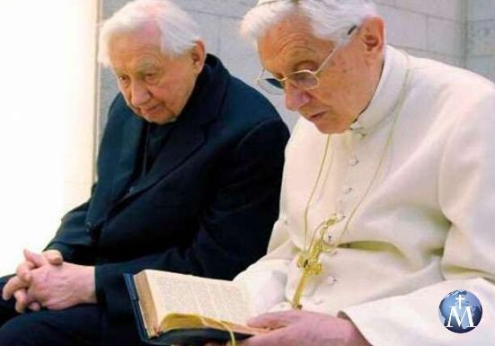 Aquí puedes enviar un mensaje a Benedicto XVI por la muerte de su hermano