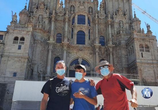 Papa Francisco felicitó a joven con discapacidad que culminó el Camino de Santiago