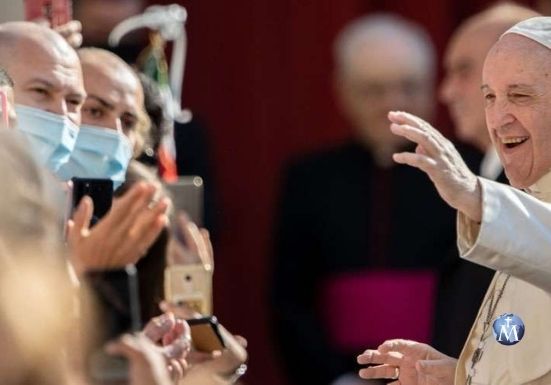 El Papa agradece al personal sanitario que está trabajando ante emergencia del COVID