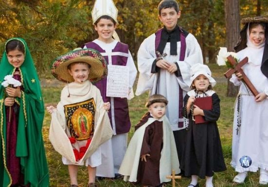 4 Ideas para celebrar en familia Holywins, víspera de Todos los Santos