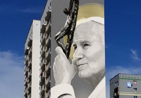 Inauguran mural gigante de San Juan Pablo II por su centenario