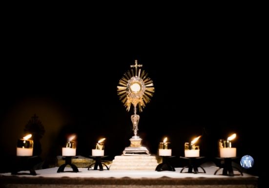 Estas parroquias ofrecerán vigilias eucarísticas virtuales la noche del 31 de octubre