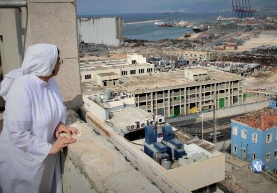 Religiosas trabajan para reconstruir su hospital destruido por explosión en Beirut