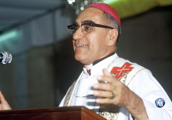 ¿Qué estaba predicando San Óscar Romero en el momento de su muerte?