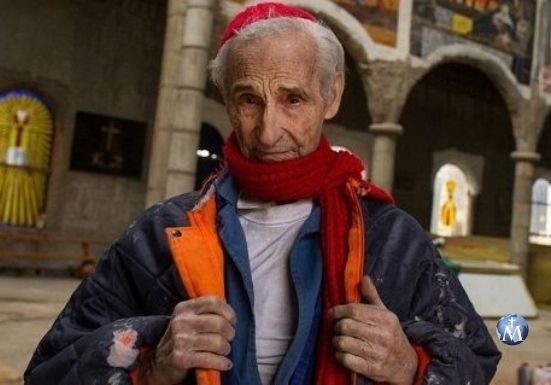 Justo Gallego levantó él solo una catedral para la Virgen: la alcaldía socialista lo premia y quiere protegerla