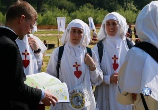 Perseguían a las monjas católicas, pero se rindieron ante ellas: «Han sido para mí como mi madre»