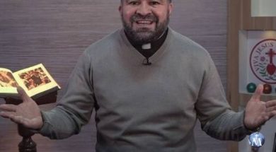 sacerdote Javier Riveros