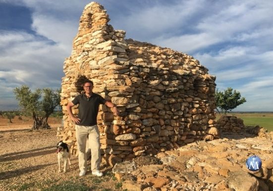 El economista que construyó con sus manos una ermita a la Virgen