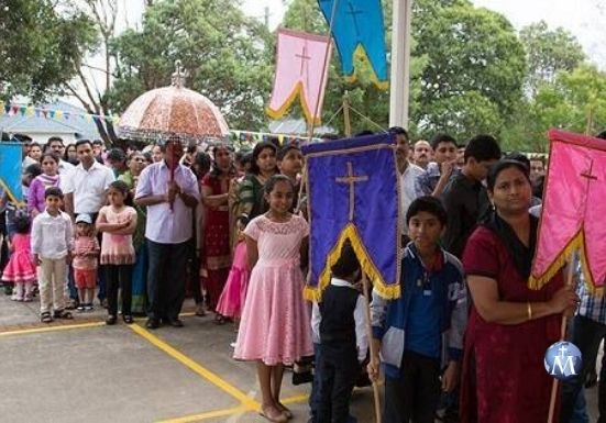 Macroestudio sobre religión en la India: ¡los cristianos son los que más rezan!