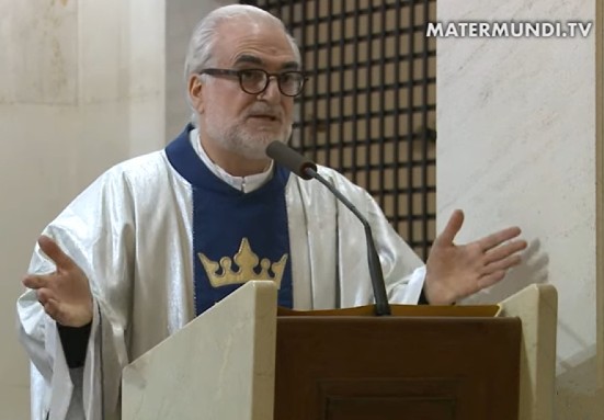 Emotiva homilía de acción de gracias del P. Christopher Hartley Sartorius  por 40 años de sacerdocio