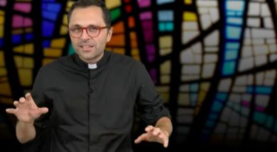 serie Eucaristía padre Valentín 4