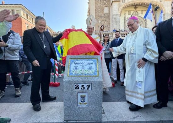 Inauguran el kilómetro cero de la peregrinación que lleva de Madrid a la Virgen de Guadalupe en Cáceres (Extremadura)