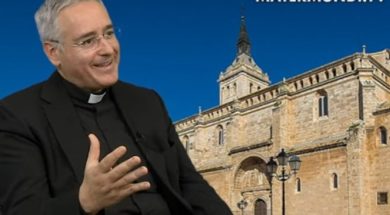 padre Emilio Palomo testimonio Mater Mundi TV